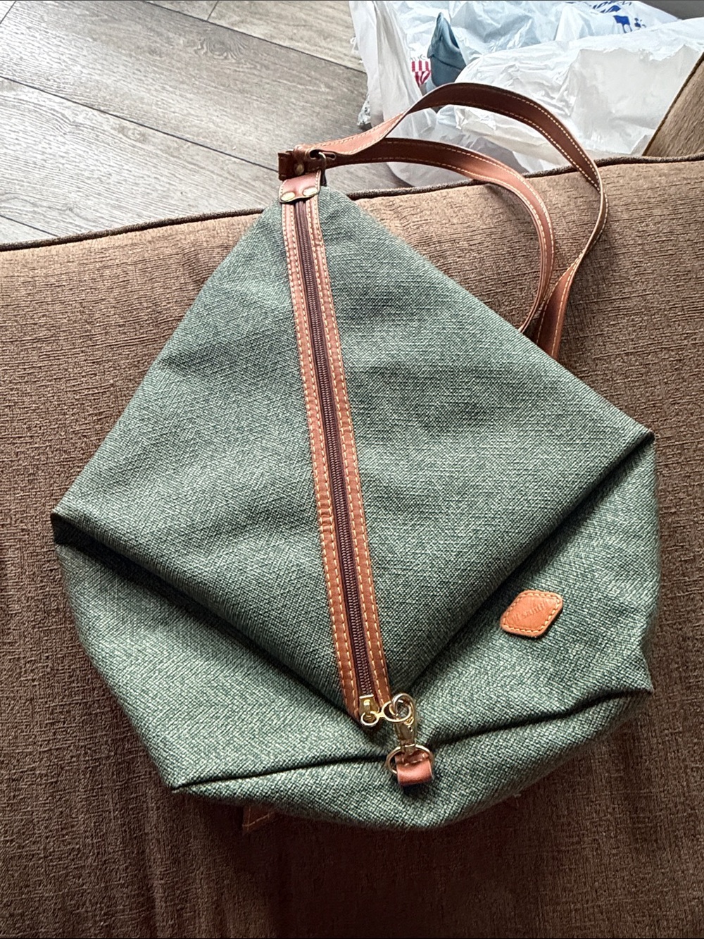 Vintage I Santi Italy Green Textured Leather Triangle Backpack Sling Bag